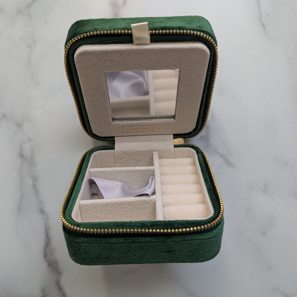 Plush Velvet Travel Jewelry Box